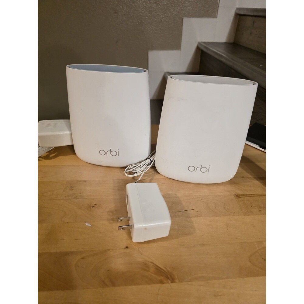 NETGEAR Orbi AC2200 Tri-Band Mesh WiFi System (RBR20 Router + RBS20 Satellite)